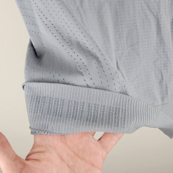 Athleta In Motion Seamless Short Sleeve Athletic Tee Gray sz XXS - Picture 5 of 9